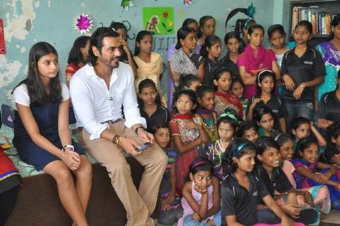 Arjun Rampal celebrates Diwali with project 'Crayon'