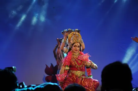 Shree Shree Kali Puja inaugurated by a performance by Hema Malini