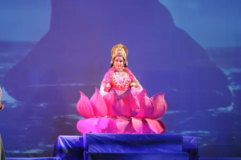 Shree Shree Kali Puja inaugurated by a performance by Hema Malini
