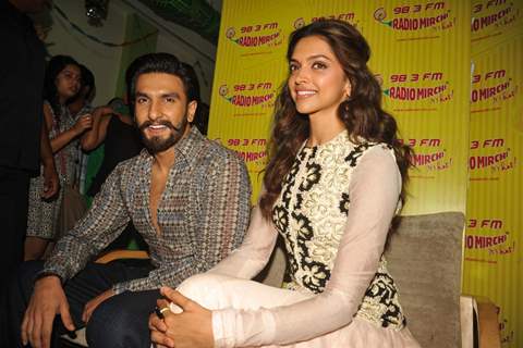 Ranveer and Deepika at Ram Leela promotions at 98.3 Radio Mirchi