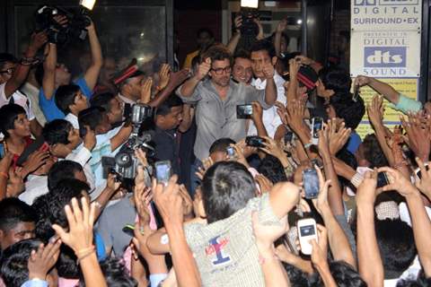 Hrithik & Vivek meet fans at Chandan cinema hall