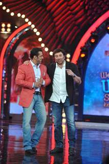 Sunny Deol promotes 'Singh Saab The Great' on Bigg Boss 7