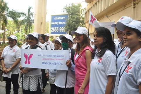 John Abraham, Raageshwari flag off ‘diabetic walk’