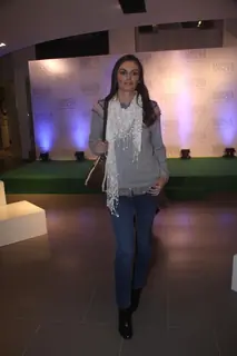 Bipasha, Sonakshi & Nita Ambani at 'Marks & Spencer' launch