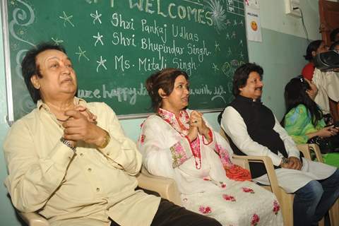 Pankaj Udhas Bhupinder Singh and Mitali Singh at Each One Teach One learning center