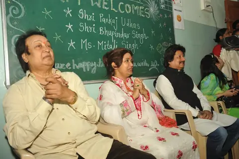 Pankaj Udhas Bhupinder Singh and Mitali Singh at Each One Teach One learning center