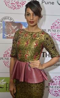 Mugdha Godse walked the ramp for Designer Nitya Bajaj at Pune Fashion Week 2013