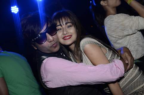 Yash Birla, Talat Aziz, Candy Brar, Aarti Chhabria, Tina Dutta and Ali Merchant At Sunburn DJ Party