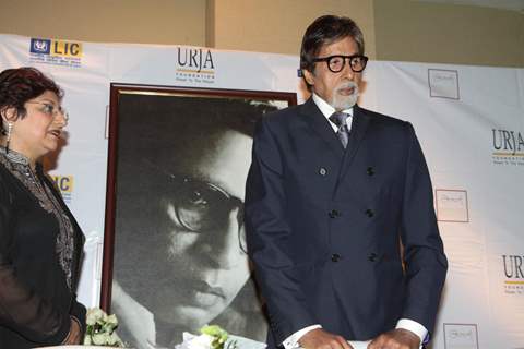 Amitabh Bachchan launches the LIC UJRA event