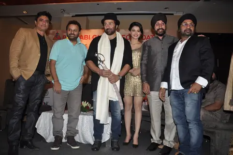 The cast of Singh Saab The Great at the event
