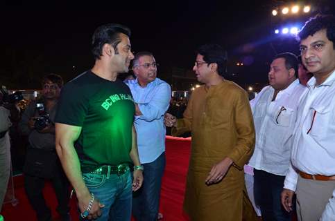 MNS chief Raj Thackeray and Actor Salman Khan inaugurated the Koli Mahotsav