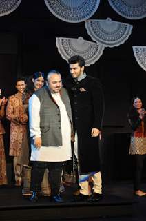 J J Valaya and Arjun Kapoor at the Blenders Pride Fashion Tour 2013