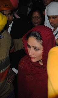 Kareena Kapoor pays obeisance at Golden Temple