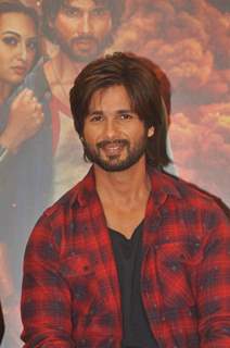 Shahid Kapoor at R...Rajkumar promotions