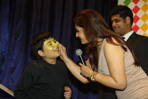 Raveena Tandon was at the Save Electricity - Kids Compitition