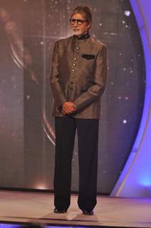 Amitabh Bachchan at the Senior Citizen Awards Ceremony