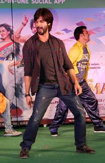 Shahid Kapoor performs at the Promotion of the R.... Rajkumar