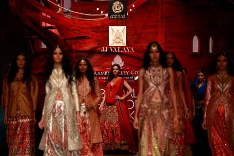 Esha Gupta walks the ramp at the Aamby Valley India Bridal Fashion Week - Day 5