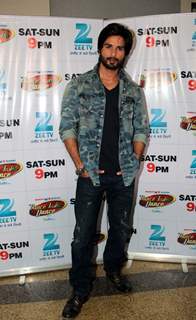 Shahid Kapoor promotes R.... Rajkumar on Dance India Dance