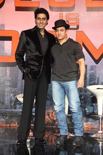 Abhishek and Aamir at Dhoom 3 Press Conference
