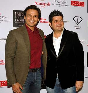 Unveiling of 'Indian Resort wear Fashion Calendar 2014'