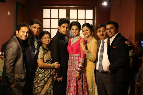 Ravi Dubey and Sargun Mehta with their family at the Reception Party