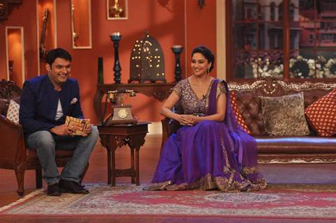 Dedh Ishqiya Promotions on Comedy Nights With Kapil