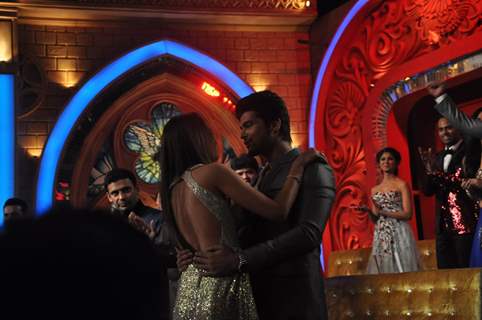 Gauhar and Kushal greet each other at Bigg Boss Saat 7 Grand Finale