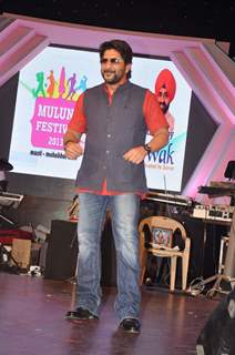 Arshad Warsi was at Mulund Carnival Festival 2013 - Grand Finale