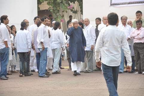 Javed Akhtar was at Farooq Shaikh's Condolence Meeting