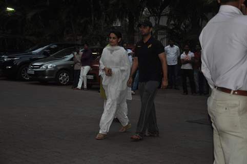 Varun Badola and Rajeshwari Sachdev were at Farooq Shaikh's Condolence Meeting