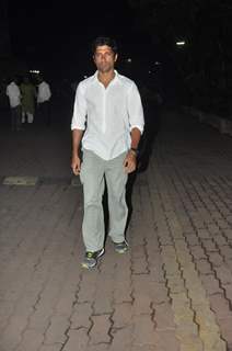 Farhan Akhtar was seen at Farooq Shaikh's Condolence Meeting