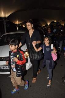 Raveena Tandon with her children clicked at the airport on 2nd Jan. 2014