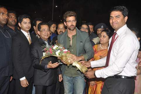 Hrithik was felicitated at the inaugural of Joyalukkas jewellery showroom