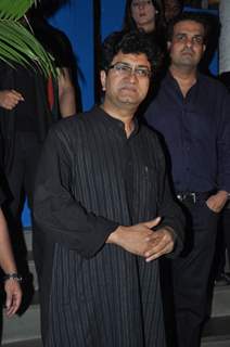 Prasoon Joshi at Dabboo Ratnani's 2014 Calendar launch