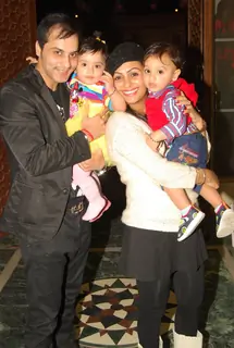 Ashita Dhawan and Sailesh Gulabani with their twins at the get together for Aur Pyar Ho Gaya