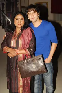 Vibha Chibber with son Puru Chibber at the get together for Aur Pyar Ho Gaya