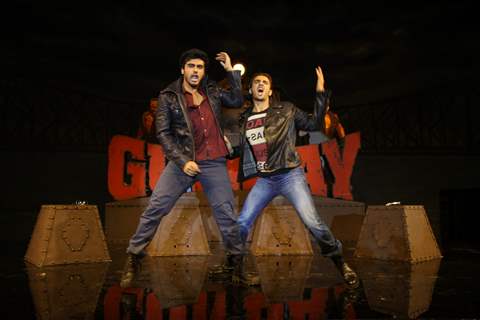 Arjun Kapoor and Ranveer Singh perform at Gunday - Music Launch