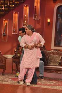 Salman Khan and Ali Asgar on Comedy Night With Kapil