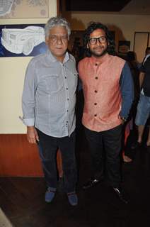 Om Puri during Prateek Sharma's art show