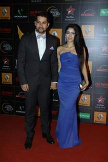 Aftab Shivdasani with his fiance were seen at the 9th Star Guild Awards