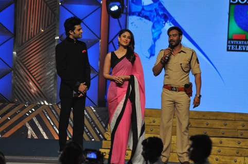 Ajay Devgn dressed as a cop at Umang 2014