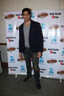 Sidharth Malhotra during Hasee Toh Phasee Promotions on DID Season 4