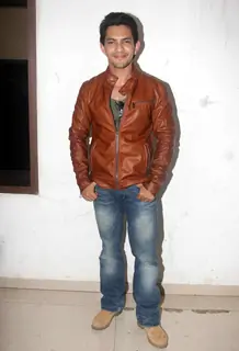 Aditya Narayan promotes Heartless