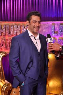 Salman Khan was seen at the 59th Idea Filmfare Awards 2013