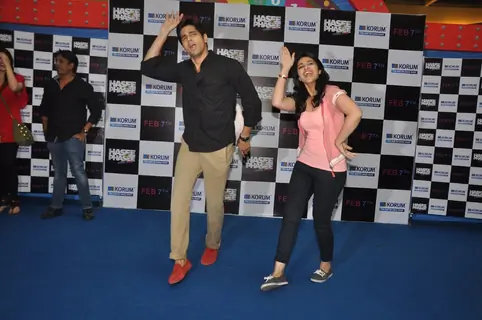 Sidharth Malhotra and Parineeti Chopra perform at the Promotions of Hasee Toh Phasee