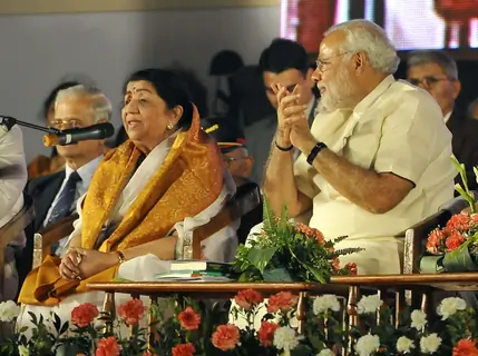 Narendra Modi felicitates singer Lata Mangeshkar on completion of 51 years since the singing of song &quot;Ae Mere Vatan Ke Logo&quot;