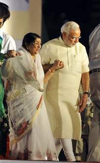 Narendra Modi felicitates singer Lata Mangeshkar on completion of 51 years since the singing of song &quot;Ae Mere Vatan Ke Logo&quot;