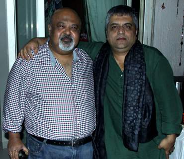 Swanand Kirkire and Saurabh Shukla at the Birthday Party for Sudhir Mishra