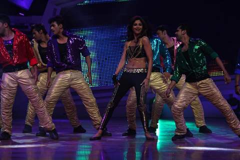 Shilpa Shetty's prepares her Act on Nach Baliye 6 Finale